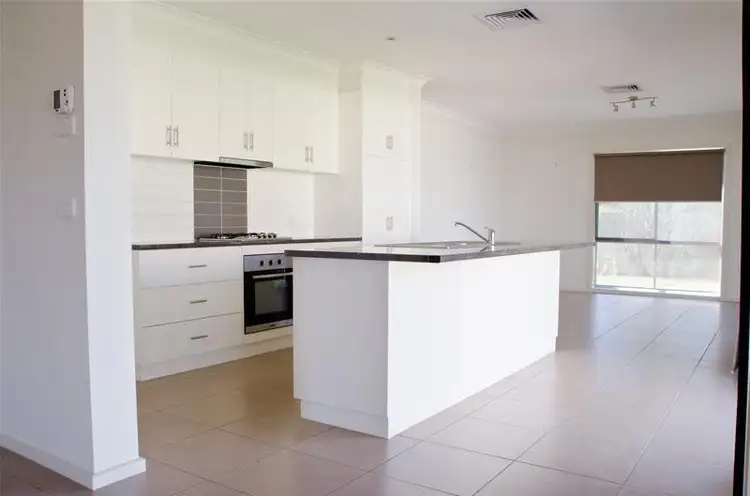 Fifth view of Homely house listing, 2 Dunlop Court, Mildura VIC 3500