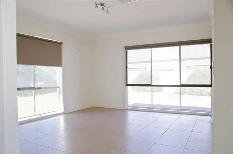 Seventh view of Homely house listing, 2 Dunlop Court, Mildura VIC 3500
