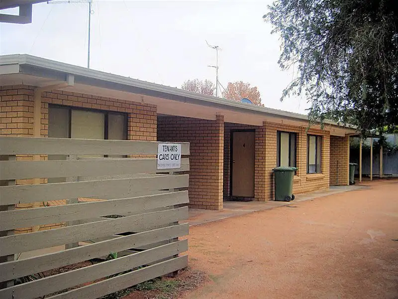 Main view of Homely unit listing, 1-5/11 Pooley Street, Buronga NSW 2739