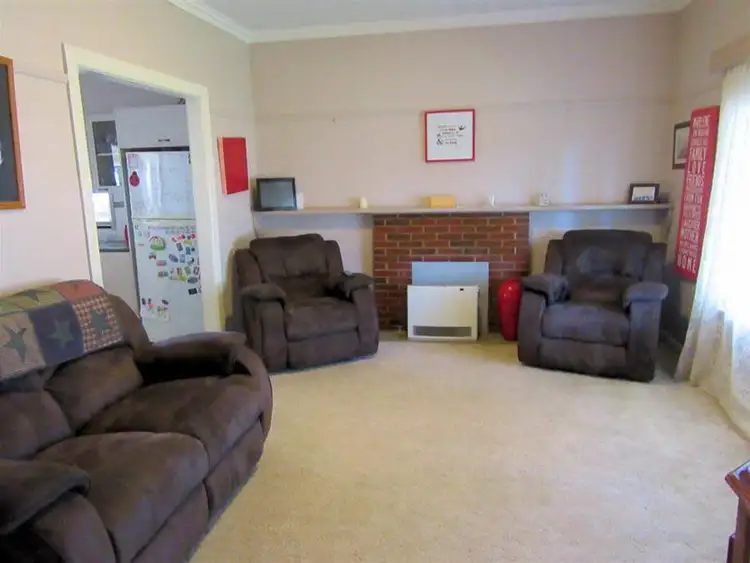 Second view of Homely house listing, 4 Victoria Court, Mildura VIC 3500