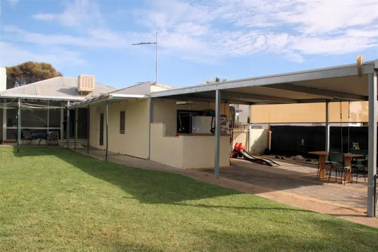 Fifth view of Homely house listing, 4 Victoria Court, Mildura VIC 3500