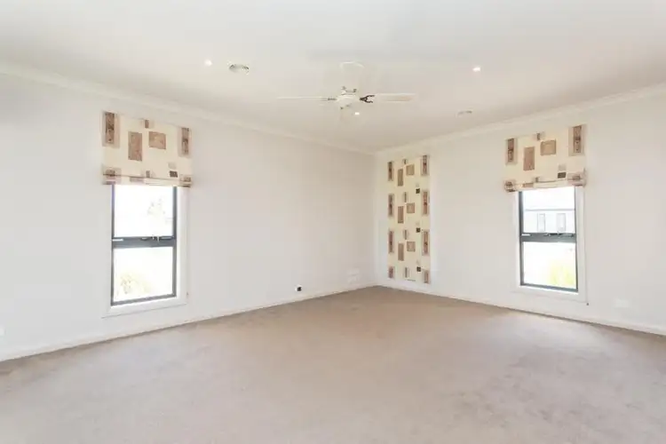 Fifth view of Homely house listing, 7 Eyre Court, Mildura VIC 3500
