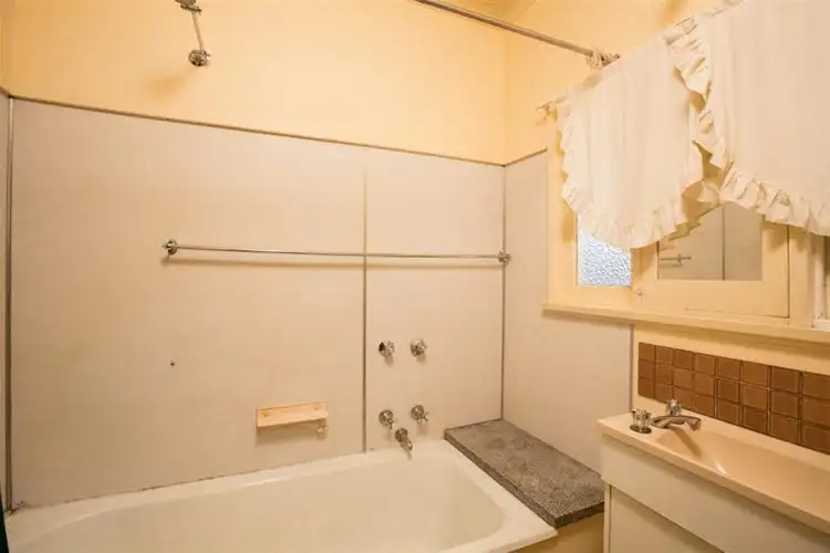 Seventh view of Homely house listing, 4 Jenkins Place, Mildura VIC 3500