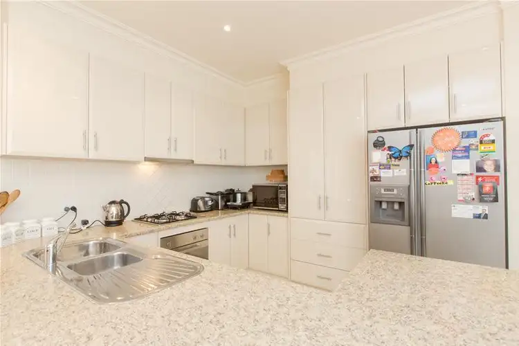 Second view of Homely townhouse listing, 527 Walnut Avenue, Mildura VIC 3500