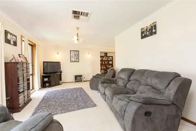 Second view of Homely house listing, 7 Marion Court, Mildura VIC 3500