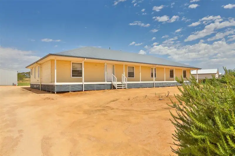 Main view of Homely house listing, 10 Bushland Rise, Koorlong VIC 3501