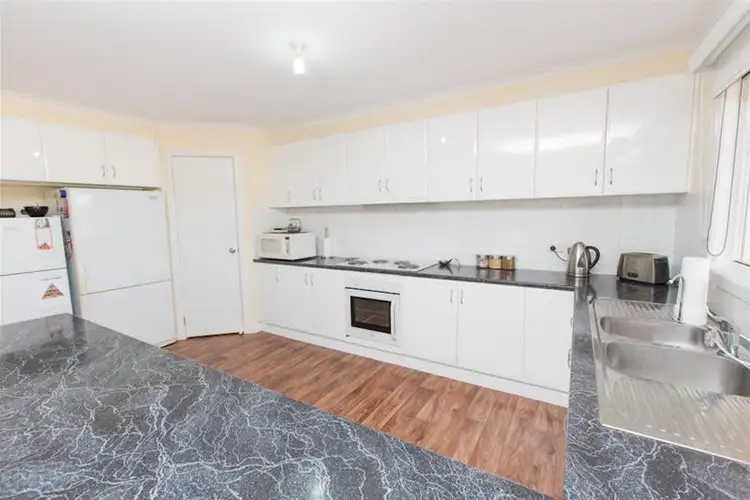 Fifth view of Homely house listing, 10 Bushland Rise, Koorlong VIC 3501