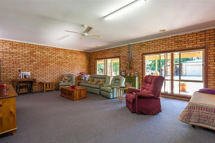 Seventh view of Homely house listing, 105 Pawson Avenue, Red Cliffs VIC 3496