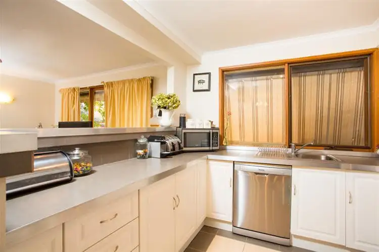 Second view of Homely house listing, 9 Noyce Court, Mildura VIC 3500
