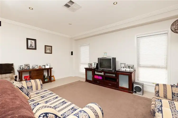Sixth view of Homely house listing, 4 Kittyhawk Court, Mildura VIC 3500