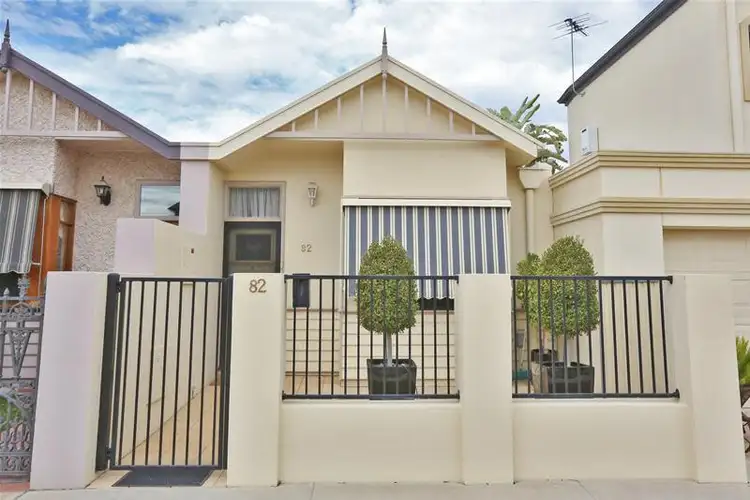 Main view of Homely townhouse listing, 82 Orange Avenue, Mildura VIC 3500