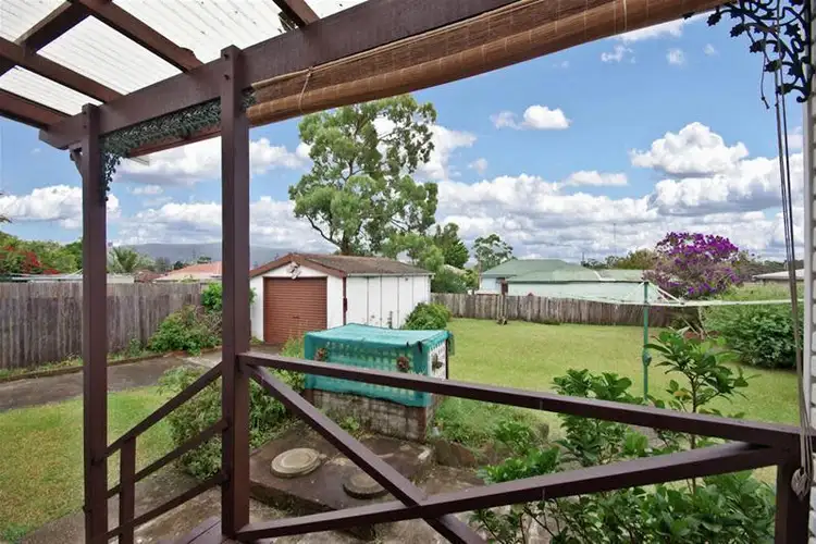 5 Gloucester Cr, Dapto NSW 2530