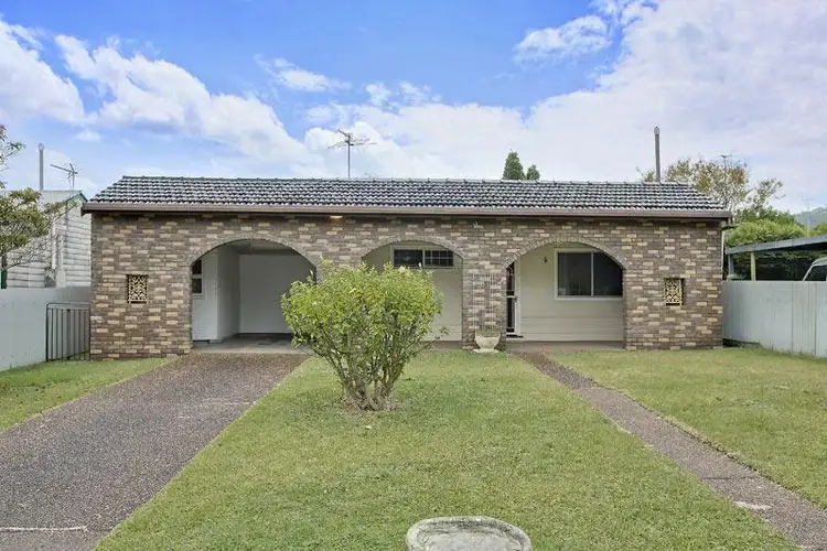 12 Yorston Street, Warners Bay NSW 2282