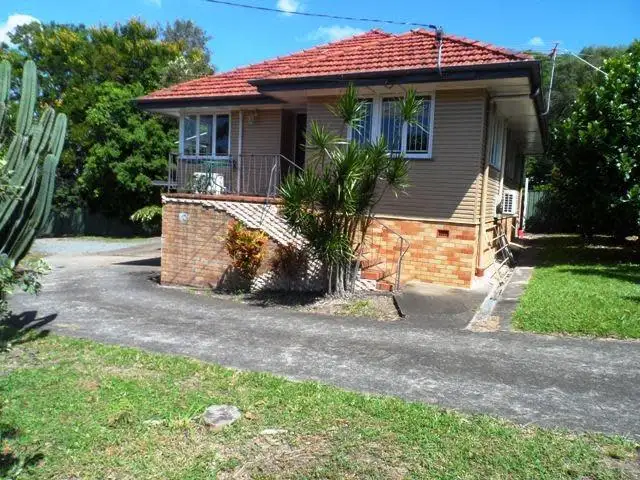 2 School Road, Yeronga QLD 4104