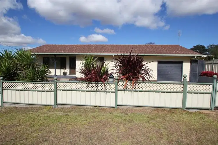 107 Cowper Street, Tenterfield NSW 2372
