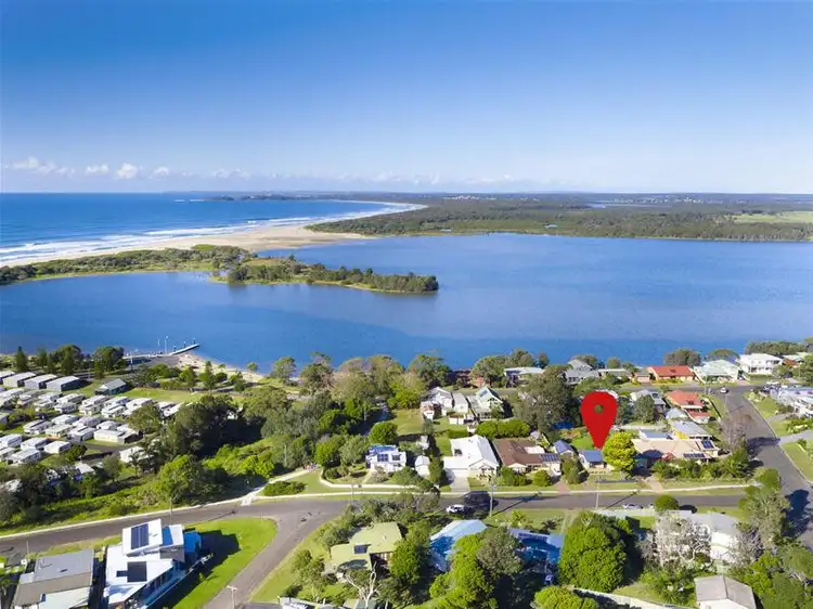 7 McIntosh Street, Shoalhaven Heads NSW 2535
