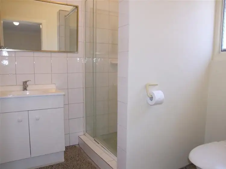 Fifth view of Homely apartment listing, 4/49 Qualtrough Street, Woolloongabba QLD 4102