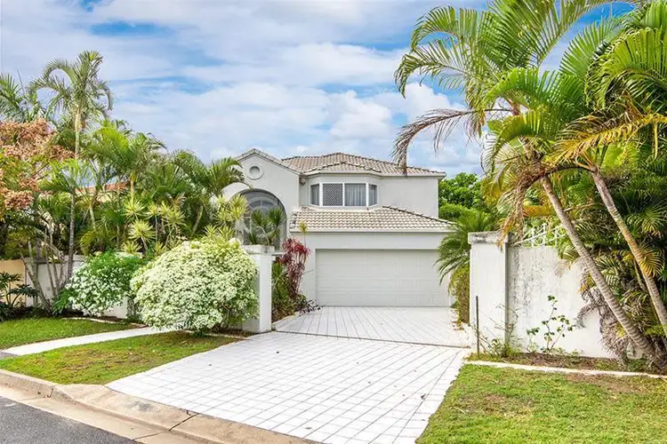 Second view of Homely house listing, 7 The Lido, Isle Of Capri QLD 4217