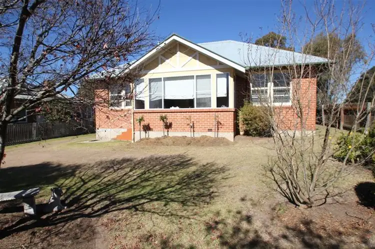89 Cowper Street, Tenterfield NSW 2372