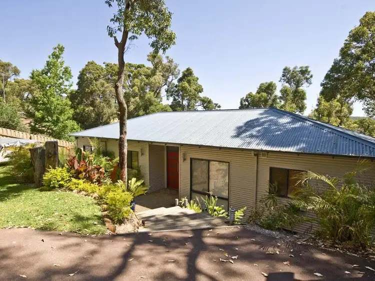 15 Mackie Road, Roleystone WA 6111