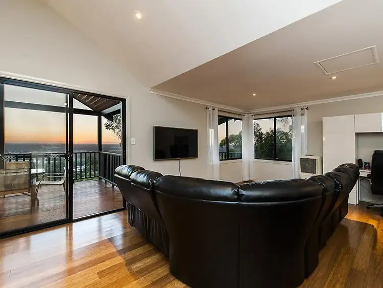 Fourth view of Homely house listing, 11 Sapphire Court, Mount Richon WA 6112