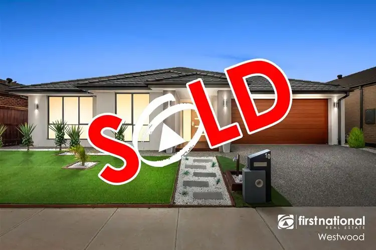 10 Dutch Avenue, Manor Lakes VIC 3024