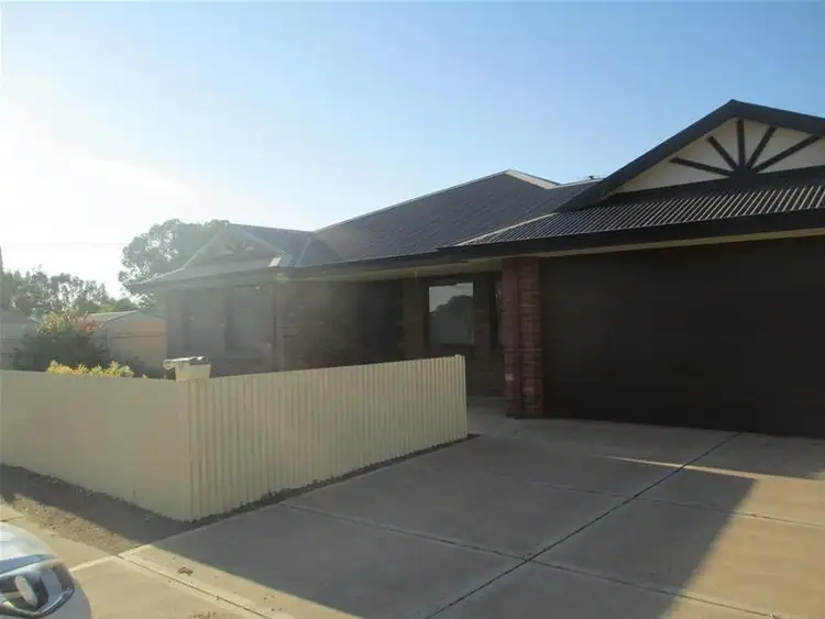 37 Evans Street