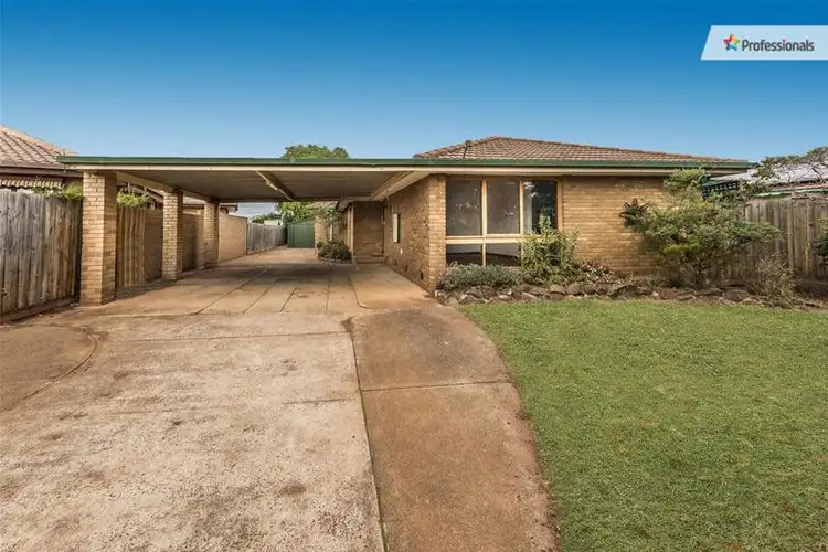 14 Flinders Road, Melton South VIC 3338