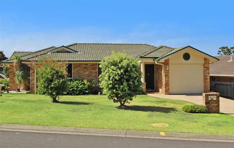 Main view of Homely villa listing, 2/72 Flinders Drive, Laurieton NSW 2443