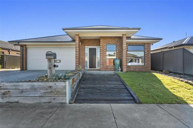 19 Stilt Court, Lara VIC 3212