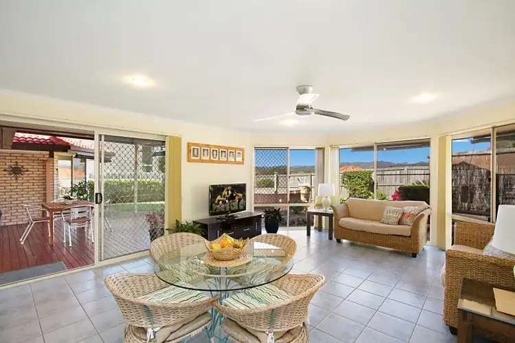 1 Baekea Drive, Elanora QLD 4221