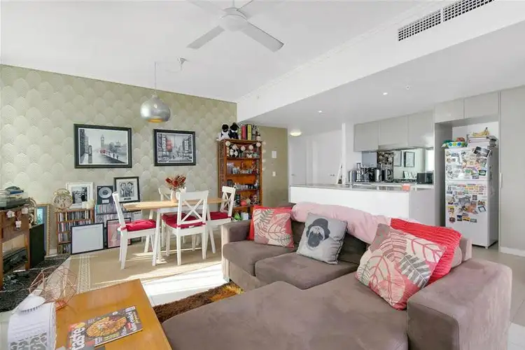 30512/2 Harbour Road, Hamilton QLD 4007