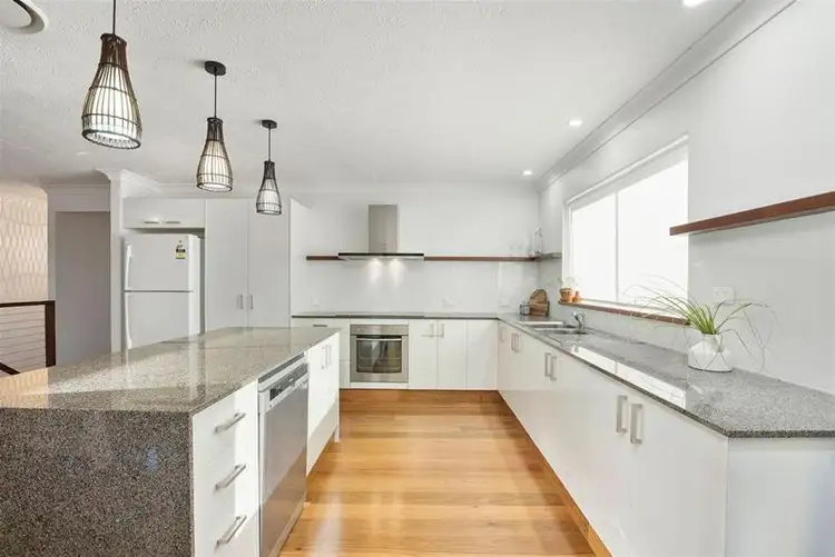 40 Larentia Street, Currumbin Waters QLD 4223