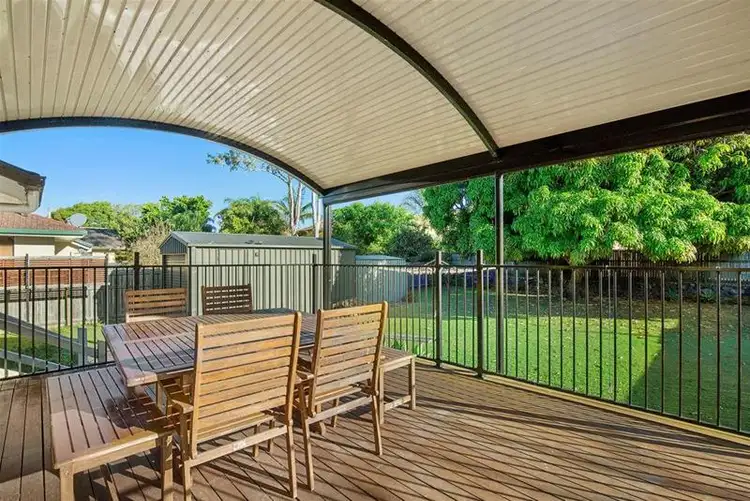 60 Riverside Drive, Currumbin Waters QLD 4223