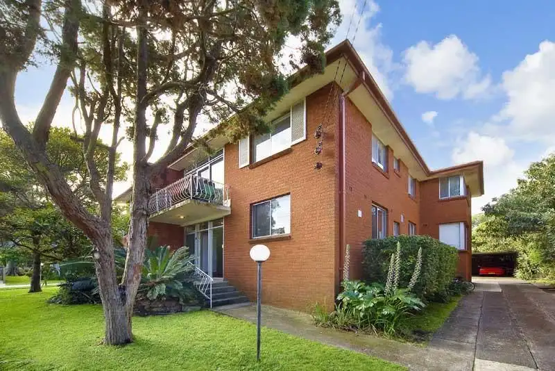 Main view of Homely unit listing, 2/12 Grafton Crescent, Dee Why NSW 2099