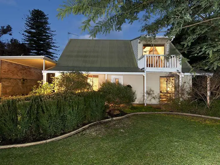 2 Brook Place, Kelmscott WA 6111