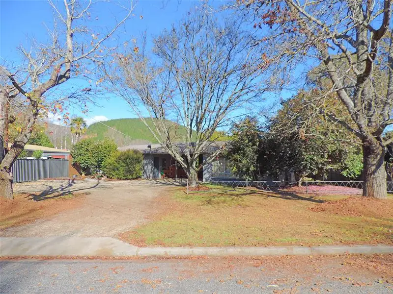 Main view of Homely unit listing, 2 Francis Street, Porepunkah VIC 3740
