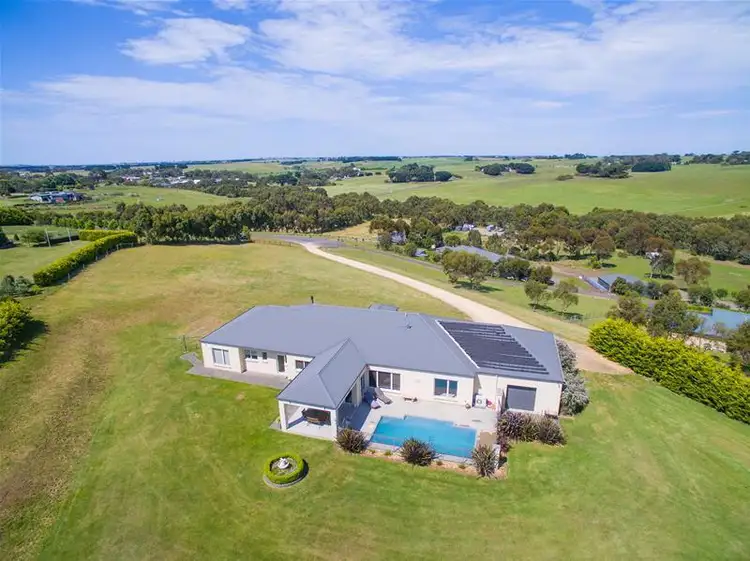 8 The Hill Court, Woodford VIC 3281
