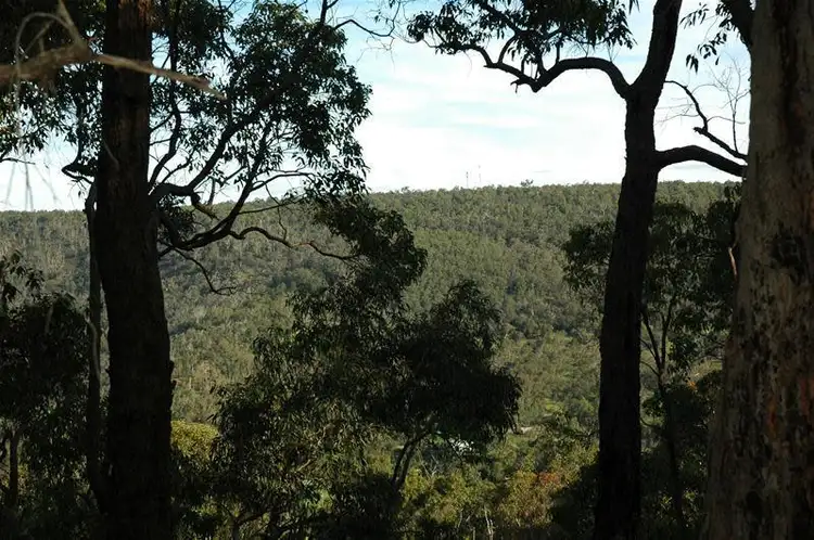 13 Contour Road, Roleystone WA 6111