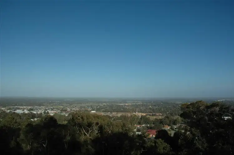 7 Summitt View, Mount Richon WA 6112