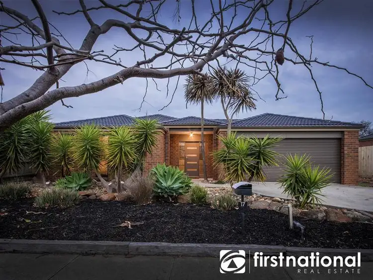 17 Thornbill Circuit, Pakenham VIC 3810