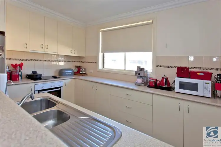 Fourth view of Homely apartment listing, 2/9 Railway Street, Wodonga VIC 3690