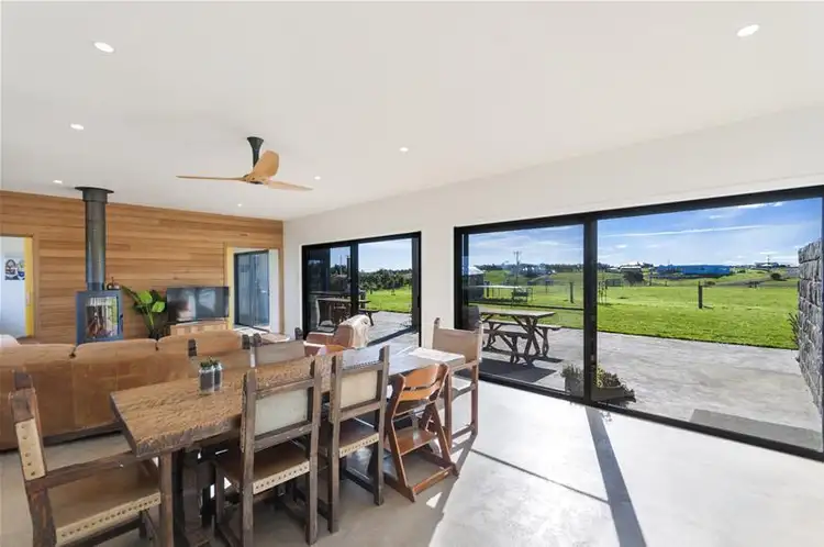 Fifth view of Homely house listing, 6 Clara Court, Woodford VIC 3281