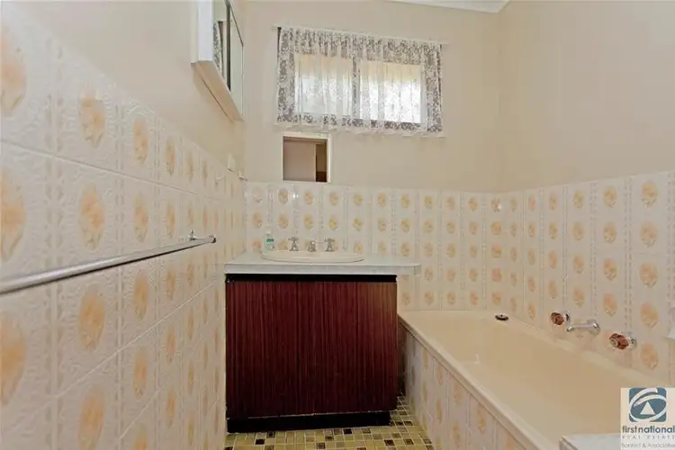 Sixth view of Homely apartment listing, 5/64 Finch Street, Beechworth VIC 3747