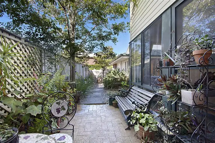 Fifth view of Homely semi-detached listing, 18/18 Tallebudgera Creek Road, Burleigh Heads QLD 4220
