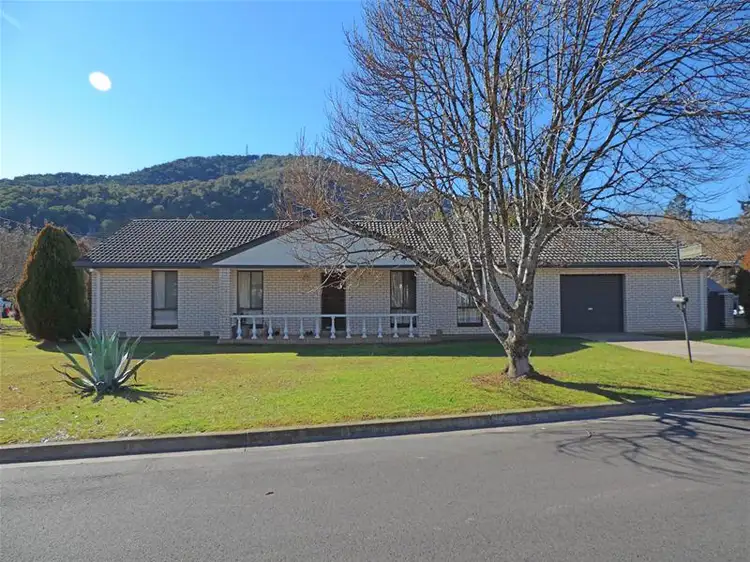 Main view of Homely house listing, 4 Claret Court, Bright VIC 3741