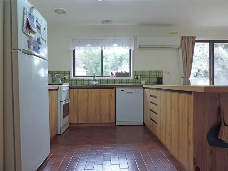 Seventh view of Homely house listing, 4 Claret Court, Bright VIC 3741