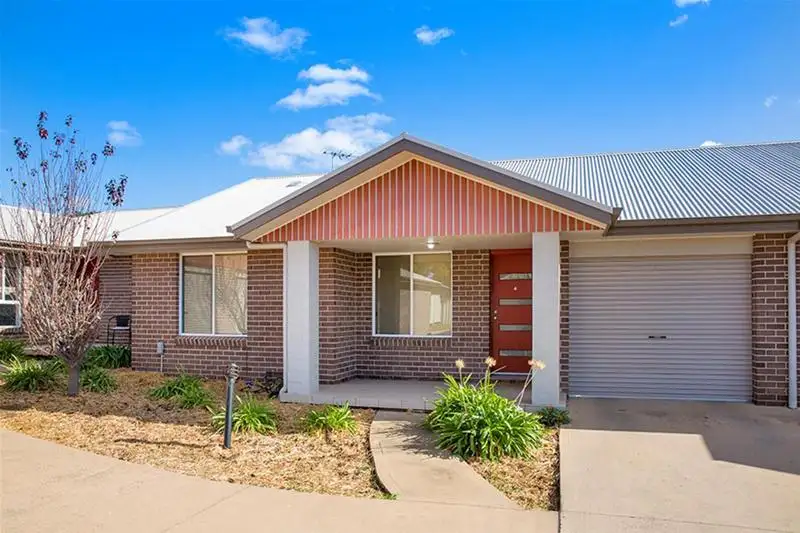 Main view of Homely unit listing, 4/9 Bowen Avenue, Gunnedah NSW 2380