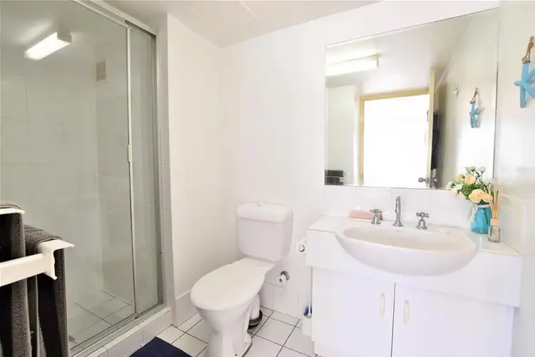 Sixth view of Homely apartment listing, 23/1 Cronin Avenue, Main Beach QLD 4217