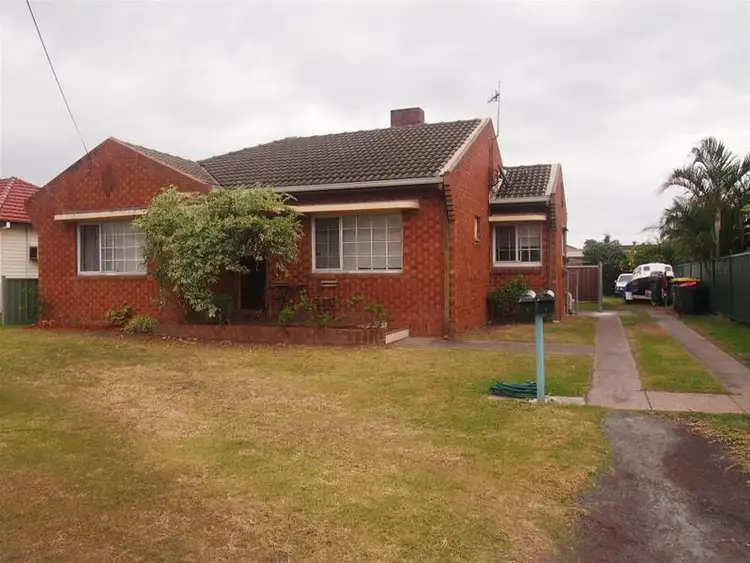 92 Waratah Street, Windang NSW 2528